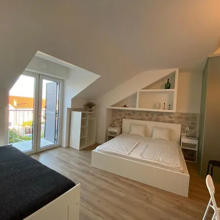 Sobe “zavjetrina” Homestay