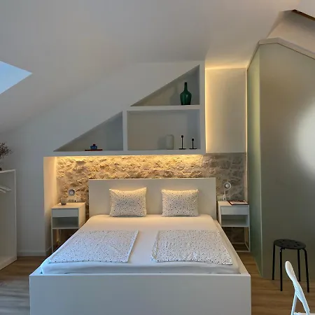 Sobe “zavjetrina” Accommodatie bij particulieren Murter