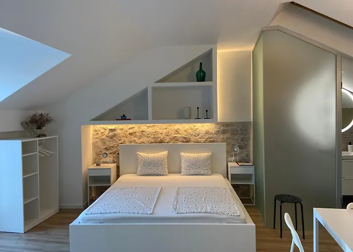 Sobe “zavjetrina” Habitación en casa particular Murter